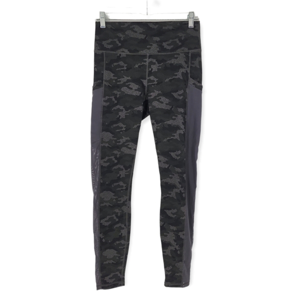 Fabletics Powerhold Highwaisted Leggings - Picture 4 of 8